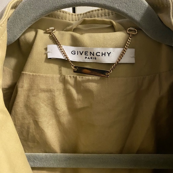 Givenchy Beige Cape Jacket – Fits S/M – No Size Tag - Picture 2 of 4